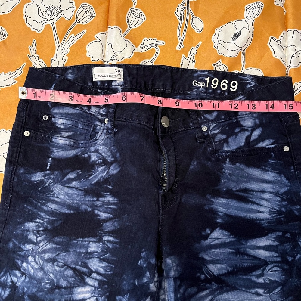 Gap Women's Blue Tie-Dye Jeans